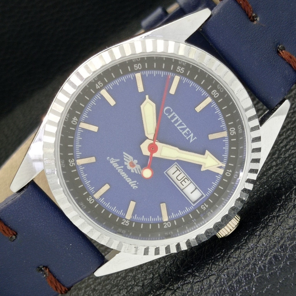 Vintage 1978 Citizen Automatic Mens Silver Watch WDaydate  Blue Accents